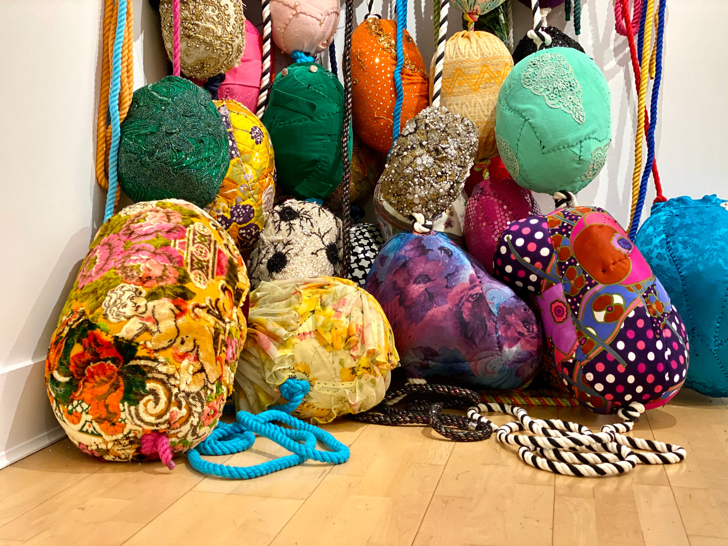 Gunas (Installation)